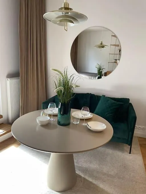 Apartment Ferienwohnung Wip Appartament Solec Rezidencia Warschau